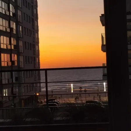 Met Zeezicht - The Waves - Odette Aan Zee Oostende